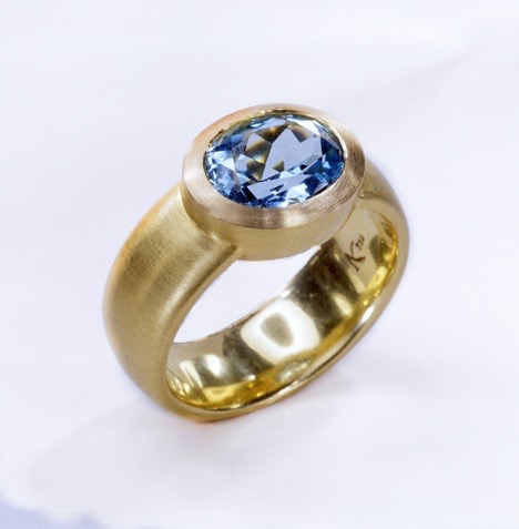 16) Aquamarin-Ring 750er Gelbgold